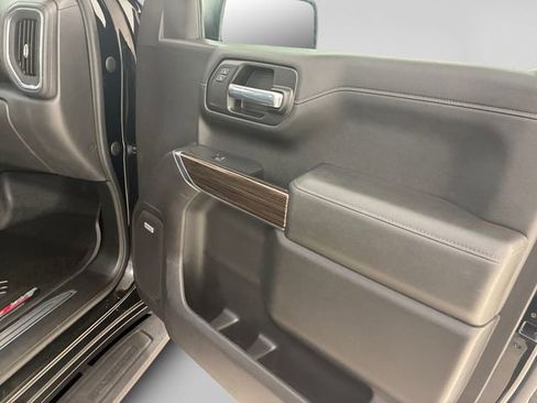 Used 2021 Chevrolet Silverado 1500 LT Trail Boss w/ Convenience Package II image 15