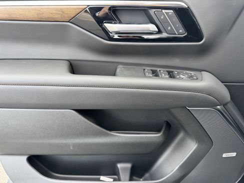 New 2026 Chevrolet Tahoe High Country image 10