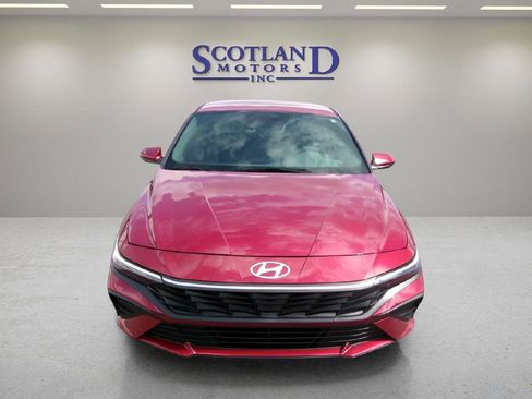 Used 2024 Hyundai Elantra SEL image 3