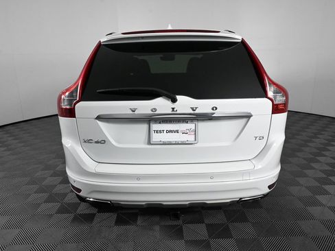 Used 2016 Volvo XC60 T5 Premier w/ Proximity Package FWD image 26