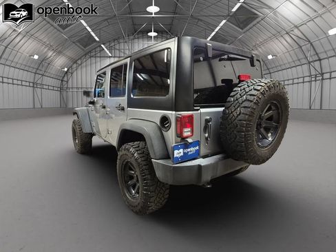 Used 2018 Jeep Wrangler Unlimited Sport S AWD/4WD image 7