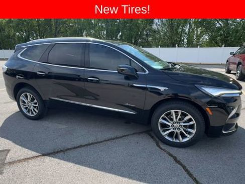Used 2024 Buick Enclave Avenir w/ Avenir Technology Package AWD/4WD image 3