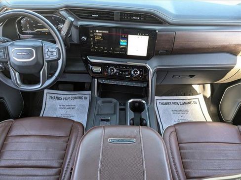 Used 2025 GMC Sierra 2500 Denali Ultimate image 16