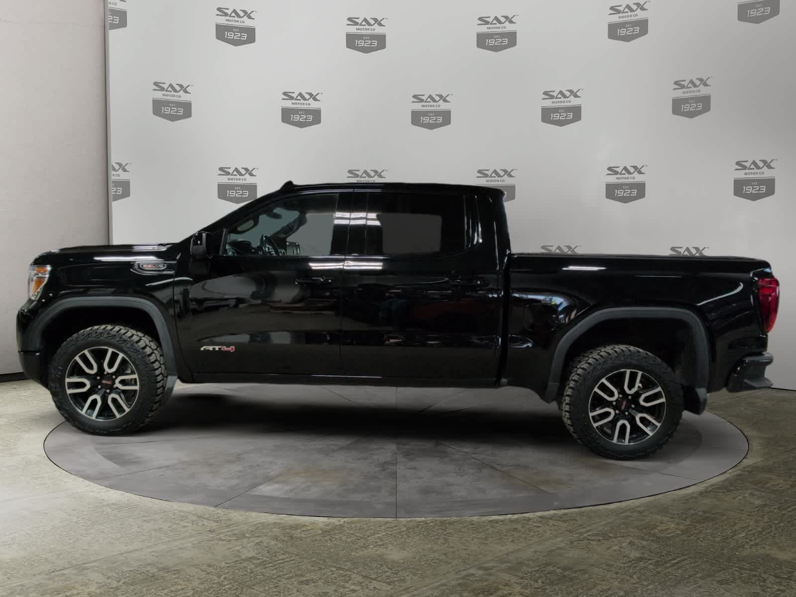Used 2020 GMC Sierra 1500 AT4 w/ AT4 Premium Package AWD/4WD image 2