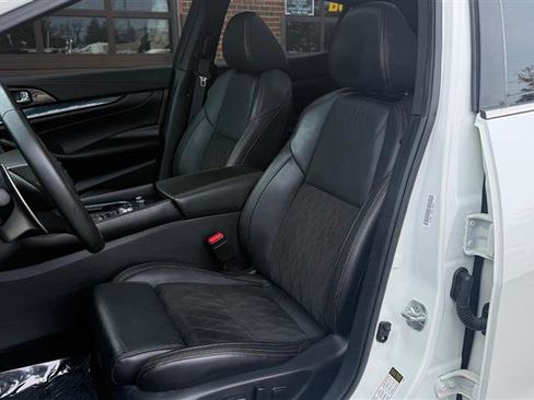 Used 2021 Nissan Maxima SR w/ Sport Mat Group image 32