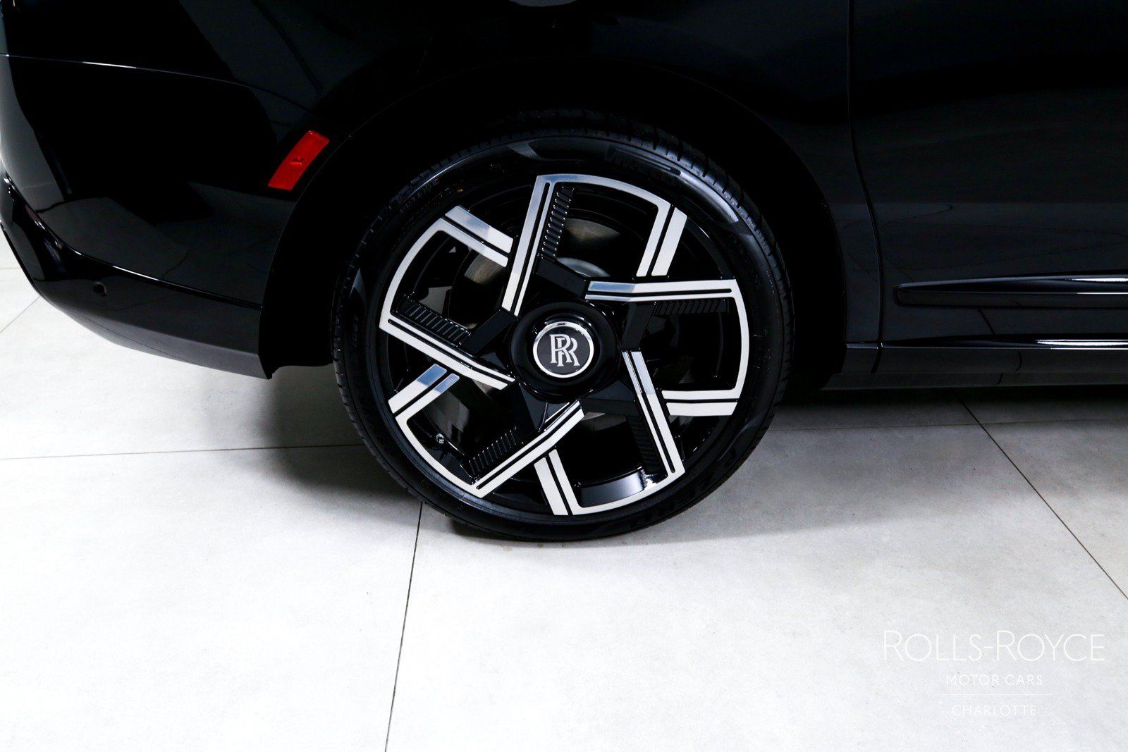 New 2027 Rolls-Royce Cullinan Black Badge AWD/4WD image 40