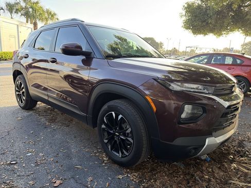 Used 2023 Chevrolet TrailBlazer LT w/ Convenience Package FWD image 1
