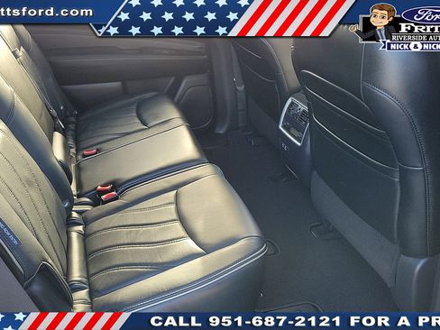 Used 2019 INFINITI QX60 Luxe w/ Essential Package image 16