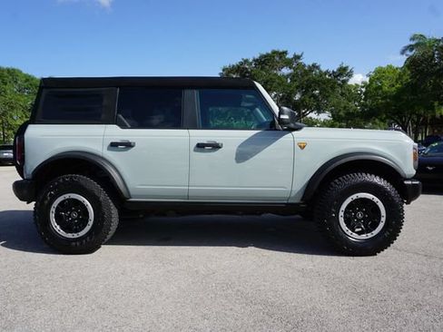 Certified 2023 Ford Bronco Badlands AWD/4WD image 16
