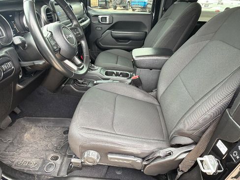 Used 2022 Jeep Wrangler Sport S image 16