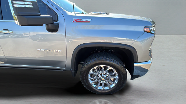 Used 2025 Chevrolet Silverado 2500 LTZ w/ LTZ Plus Package AWD/4WD image 37