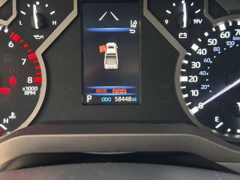 Used 2022 Toyota Tundra SR5 w/ SR5 Convenience Package AWD/4WD image 21