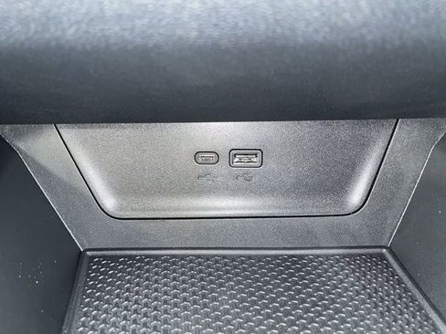 New 2026 Chevrolet Equinox LT w/ Convenience Package II AWD/4WD image 33