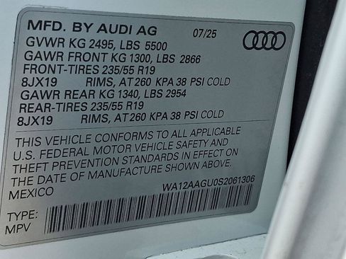 Used 2025 Audi Q5 Premium Plus w/ Premium Plus image 27