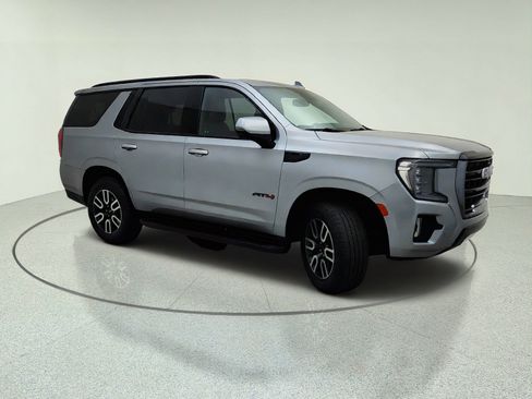 Used 2024 GMC Yukon AT4 w/ Technology Package AWD/4WD image 5