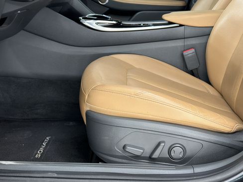 Used 2020 Hyundai Sonata Limited w/ Cargo Package FWD image 15