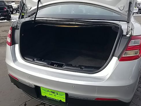 Used 2018 Ford Taurus SEL image 40