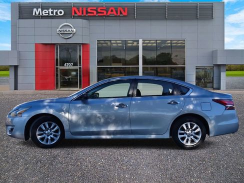Used 2014 Nissan Altima 2.5 S image 3