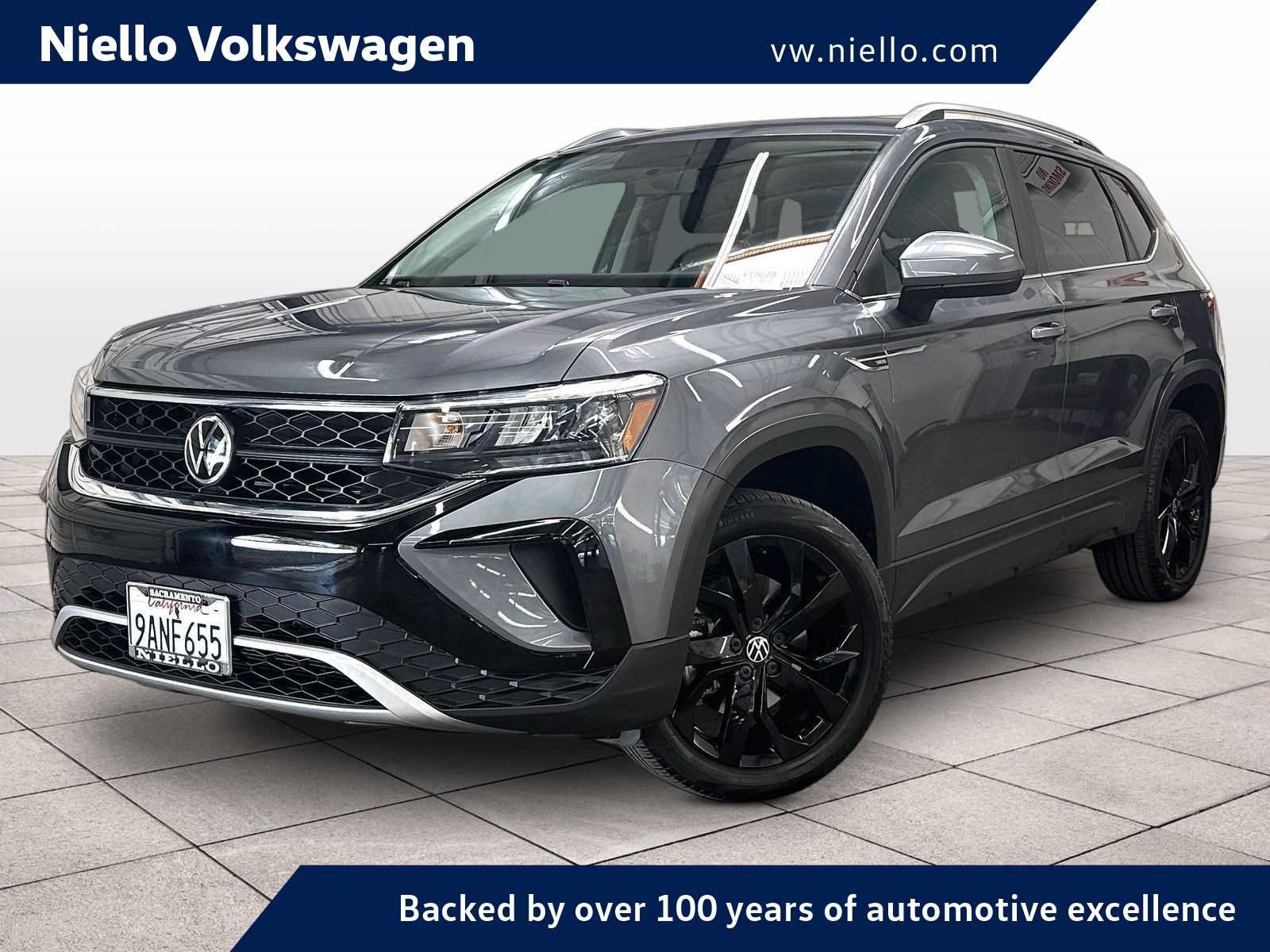 Used 2022 Volkswagen Taos SE FWD image 1