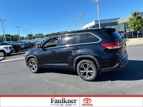 Certified 2018 Toyota Highlander Plus AWD/4WD image 14