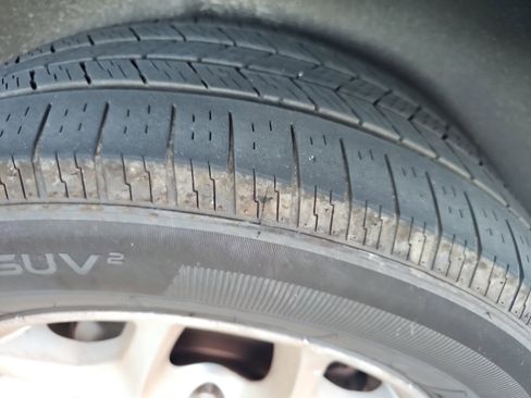 Used 2017 Chrysler Pacifica Touring-L w/ Tire & Wheel Group FWD image 11