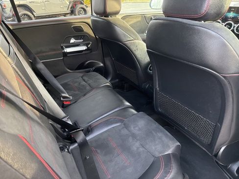 Used 2020 Mercedes-Benz GLB 250 GLB 250 w/ AMG Line image 23