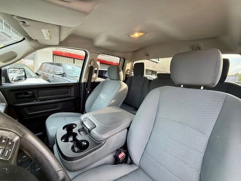 Used 2017 RAM 1500 Express RWD image 14