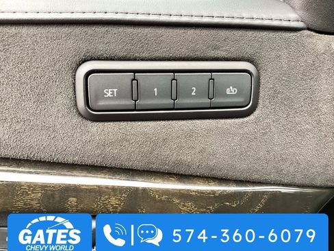 Used 2019 Cadillac Escalade ESV Platinum image 33