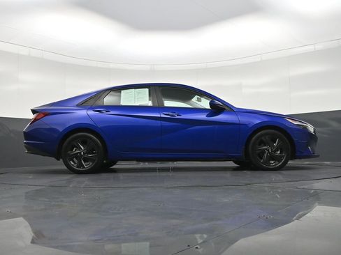 Used 2023 Hyundai Elantra SEL FWD image 28
