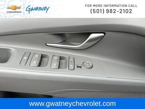 Used 2025 Hyundai Elantra SEL FWD image 20