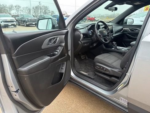 Used 2023 Chevrolet Traverse LT w/ LPO, Floor Liner Package image 9