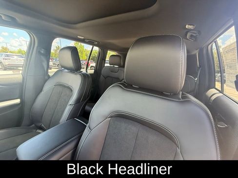 New 2025 Jeep Grand Cherokee Altitude image 31