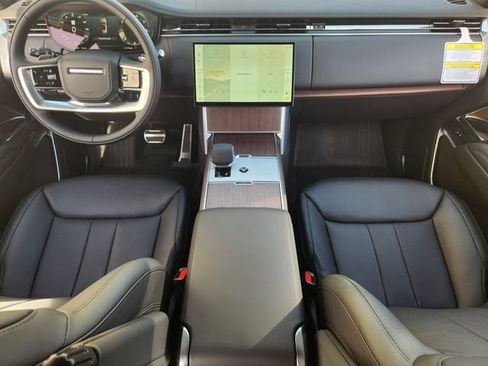 New 2026 Land Rover Range Rover Long Wheelbase SE AWD/4WD image 19