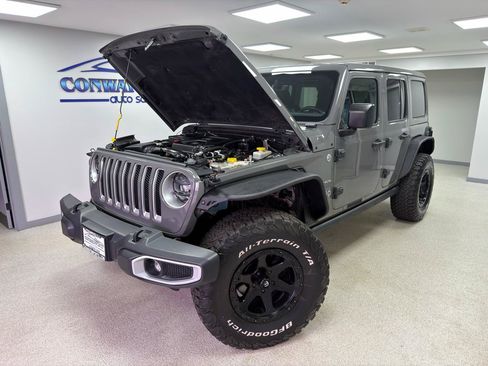 Used 2019 Jeep Wrangler Unlimited Sahara w/ Uconnect 4C Nav & Sound Group AWD/4WD image 34