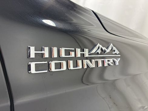 Used 2022 Chevrolet Tahoe High Country image 36