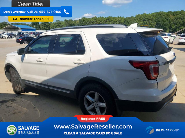 Used 2016 Ford Explorer XLT w/ Equipment Group 202A AWD/4WD image 3
