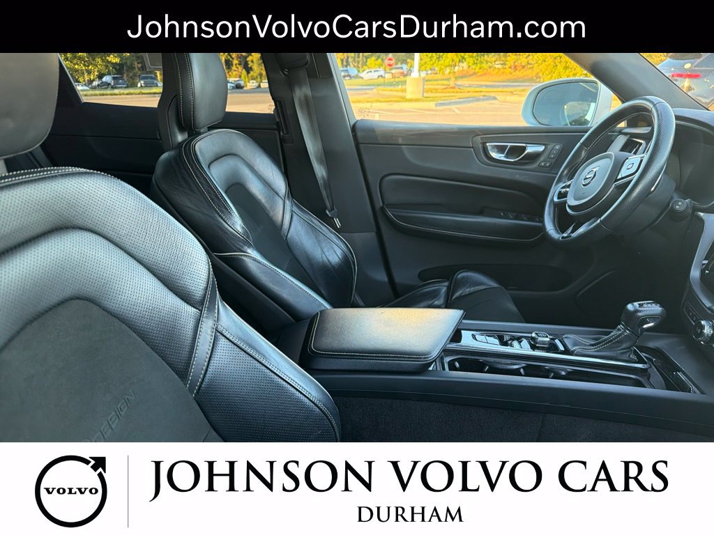 Used 2018 Volvo XC60 T5 R-Design w/ Convenience Package AWD/4WD image 22
