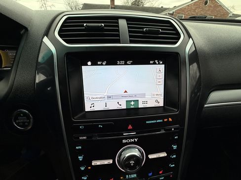 Used 2017 Ford Explorer Sport w/ Equipment Group 401A image 29