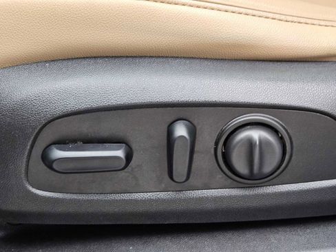 Used 2020 Chevrolet Blazer Premier w/ Driver Confidence II Package image 16