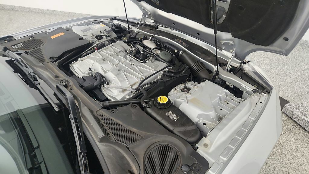 Used 2010 Jaguar XKR R RWD image 42