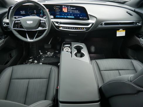 Used 2026 Cadillac Lyriq Sport image 8