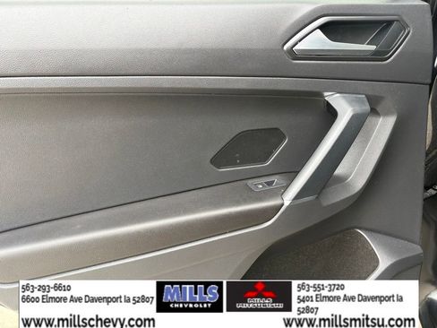 Used 2018 Volkswagen Tiguan SE FWD image 12