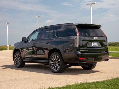 Used 2022 Cadillac Escalade Sport Platinum AWD/4WD image 5