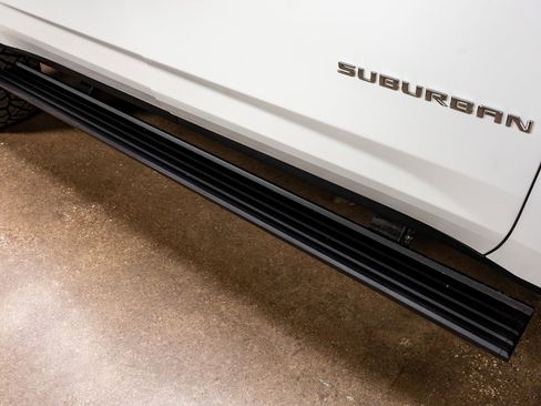 Used 2023 Chevrolet Suburban Premier w/ Premium Package image 13