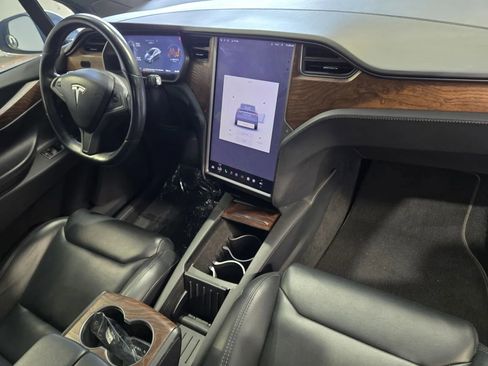 Used 2018 Tesla Model X 100D AWD/4WD image 5