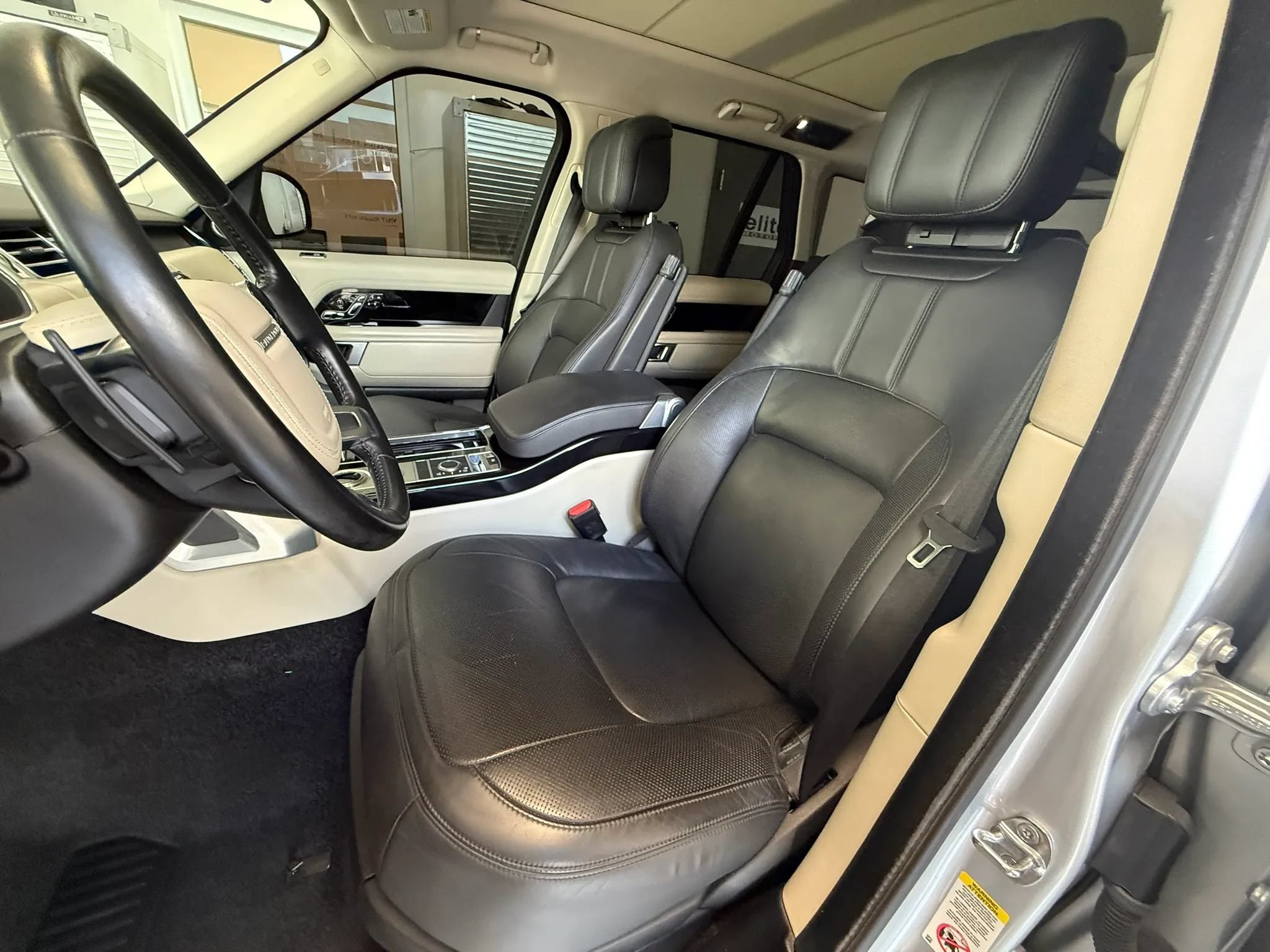 Used 2020 Land Rover Range Rover HSE AWD/4WD image 21