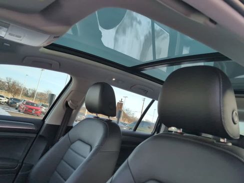 Used 2019 Volkswagen Golf Alltrack SEL image 10