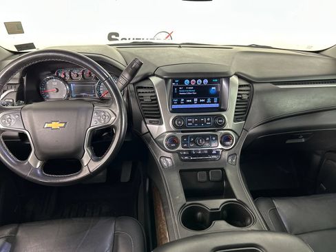 Used 2020 Chevrolet Suburban LT AWD/4WD image 18