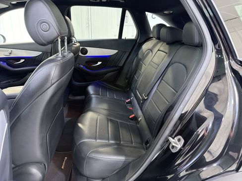 Used 2022 Mercedes-Benz GLC 300 image 24