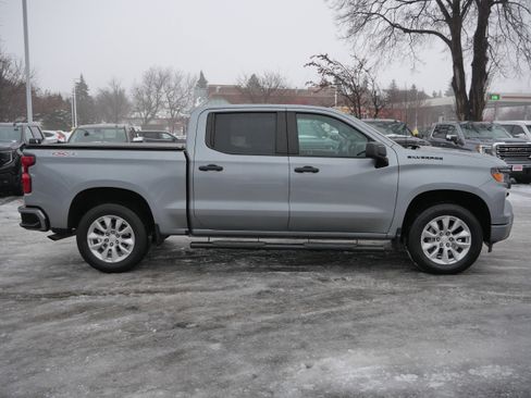 Used 2023 Chevrolet Silverado 1500 Custom image 10